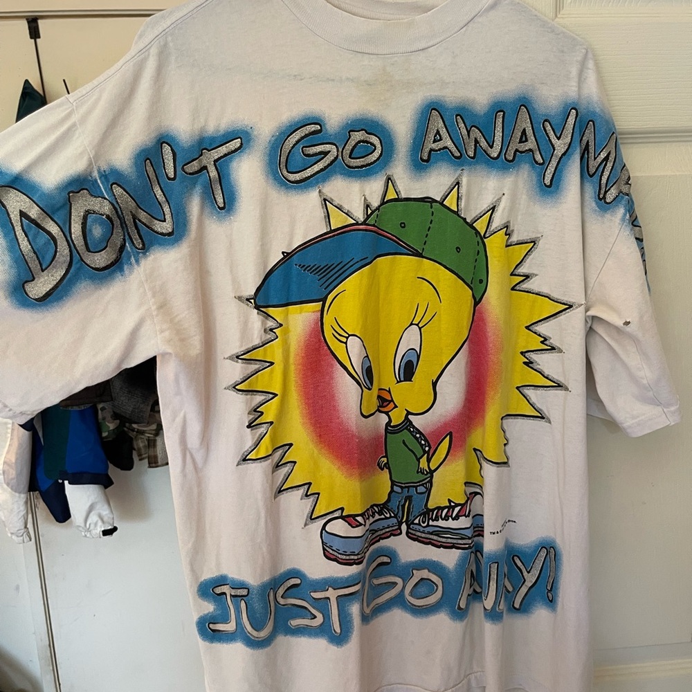 1995 looney tunes tweety tee. “Dont go away mad, just go away!”